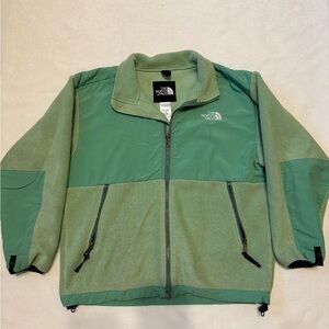 The North Face Youth Large Green Performance Jacket